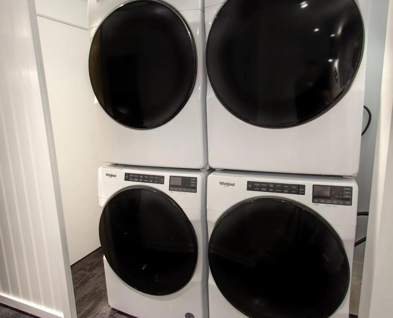Apartment Studio #9 - Self Check-In - Plateau - St-Denis Montreal Canada